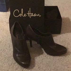 Cole Hana Air Talia booties